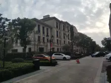 钥匙房,交通便利,采光充足,靠近花园,联排别墅,主卧朝南