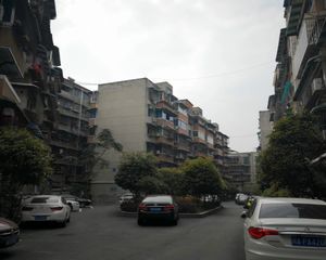 金河城小区3室1厅北南