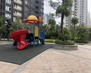 南沙城一房一厅毛胚复式地段好!!