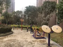 近地铁+装修+房型正气+业主诚意出售+低总价