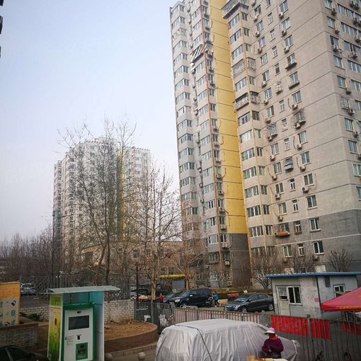 金顶街二区2室1厅1卫西北朝向5700.00元/月出租