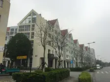一梯两户,主卧朝南,品质小区,精装修,诚意出售