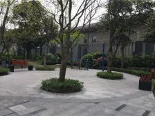 近公园1梯2户真洋房业主诚心卖。