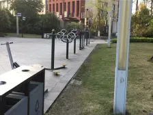 楼间距宽,朝南看小区安静,此房诚心出售出行方便