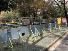 新上电梯大两房 房型正三开间朝南 三轨线交通方便