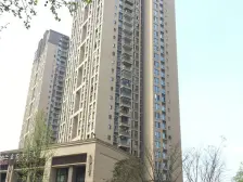 龙湖临江低密度大社区 拎包入住