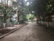 金阳易城国际,环线出口【清水两房 朝中庭】交通方便