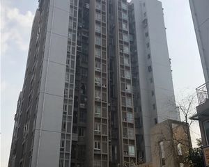 花溪龙成小区一房35万
