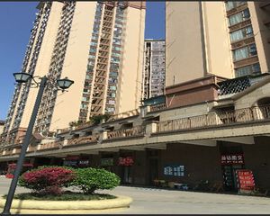 蓝润蓝客城 3室2厅 东南