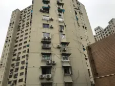 近地铁 +税费少+ 电梯房+房型整气