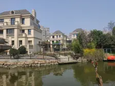 边套大花园 东临自然大河 纯毛坯可塑性强 税费少