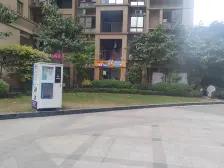 南苑正规两房,客厅带阳台,户型方正,业主诚意出售
