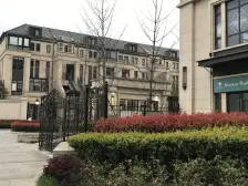 法式外观+次新小区+环境好+大面宽+一楼有南房间