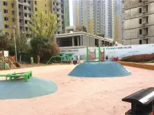 宜家旁,电梯双气4房双位,环境美丽停车便利。