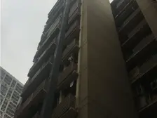 :轻轨站旁,住家两房,户型方正,位置好,生活便利