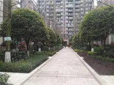 2梯2户小高层,版式结构改造强,别墅共享小区环境