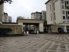 绿岛新区 俊豪城东区三房112万