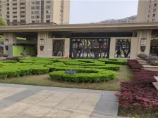 照母山 香港置地约克郡翠微堤六房830万