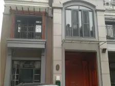 观音桥别墅区,住家装修,出行轻轨方便。龙湖物业