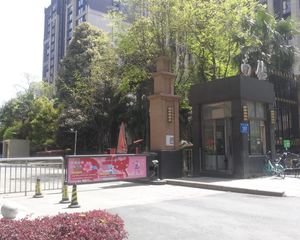 南钻威尼斯2室1厅东西