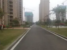 李子湖畔叠拼别墅,上叠带两个车位,业主急售