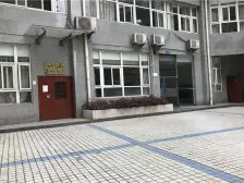 车站旁边小区电梯房,户型方正出脚好