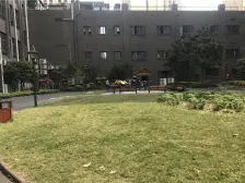 轻轨旁简装两房 朝中庭户型方正 视野开阔采光好