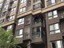 华岩新城 和泓四季B2区三房57万