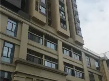 2017年双轻轨,解放碑商圈,带小区环境,出行方便