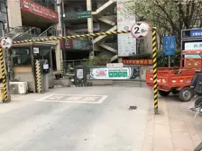 2017年万科品质小两室 门口轻轨站 离杨家坪步行街近