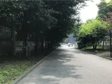 城南商圈精装修三房出售,带地下室两房