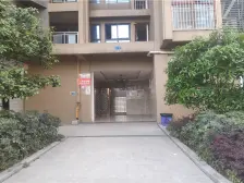 华岩新城 鑫泰华府三房80万