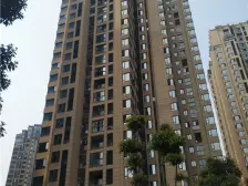约克郡品质,近商圈、双轻轨(200米)、拎包入住