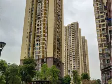 单价四千就能拥有一个家 停车免费 物业五毛 低成本