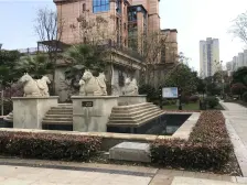 冉家坝少有的次新洋房带露台和花园