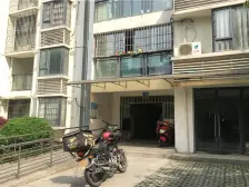 精装修两房.出行方便.近轨道.公园