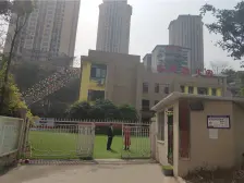 新上满五唯一 精装三房 看房提前联系