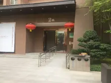 玥湖园小高层顶跃,两梯两户,版式结构,坐南朝北,