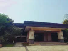 南山肺叶联排带三车位诚心出售!
