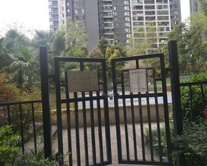金房三径5室2厅西南