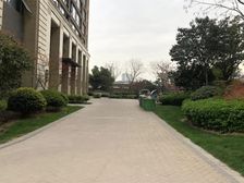次新小区,精装修,楼层好,双阳台,业主诚心出售。