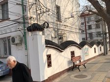 精装修,前后都没有遮挡,采光和视野很好