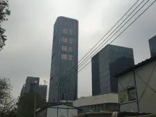 绿地公馆 近地铁 三个商场 保养好价格好 诚心出货