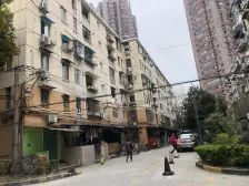 满五年,双天井,带暖气,卫浴三分离,使用面积大!!!