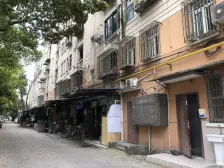 密云小区新出电梯两房,交通便利,配套齐全