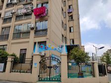 此房户型手续齐全,格局好,采光好,无遮挡,出行方便