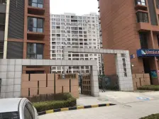 高新园区龙湖物业近地铁近念书视野采光好拎包入住好房