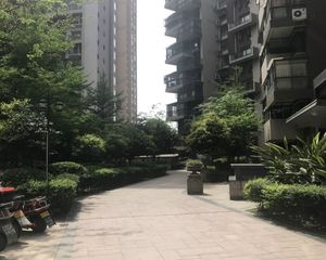 榕树岭2室1厅东南
