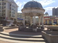 宜居家园B区 两室明厅 100米 70 万