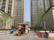 尹山湖 地铁口 精装修 4.5米